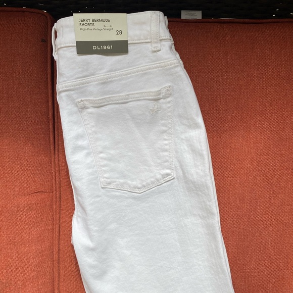 NWT DL1961 Jean Shorts Jerry Bermuda High Rise - Picture 3 of 9